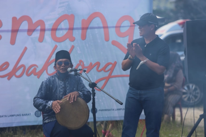 Lomba Ngelemang di Festival Sekala Bekhak XI: Tradisi yang Tetap Nge-hits di Tengah Zaman Modern