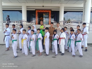 Dedi Irawan Bangga! Atlet Karate Pesbar Borong Medali dan Harumkan Nama Daerah