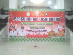 Miris! Pengukuhan Paskibraka Pesisir Barat Molor Gara-Gara Seragam Belum Jadi