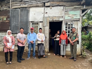 BAZNAS Lampung Barat Salurkan Bantuan Sembako “Sehat” untuk Anak Stunting di Kelurahan Way Mengaku